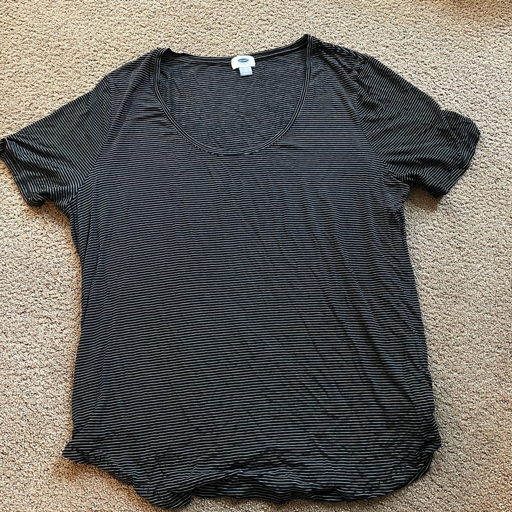 Old Navy T-shirt very comfortable and stretchy material.